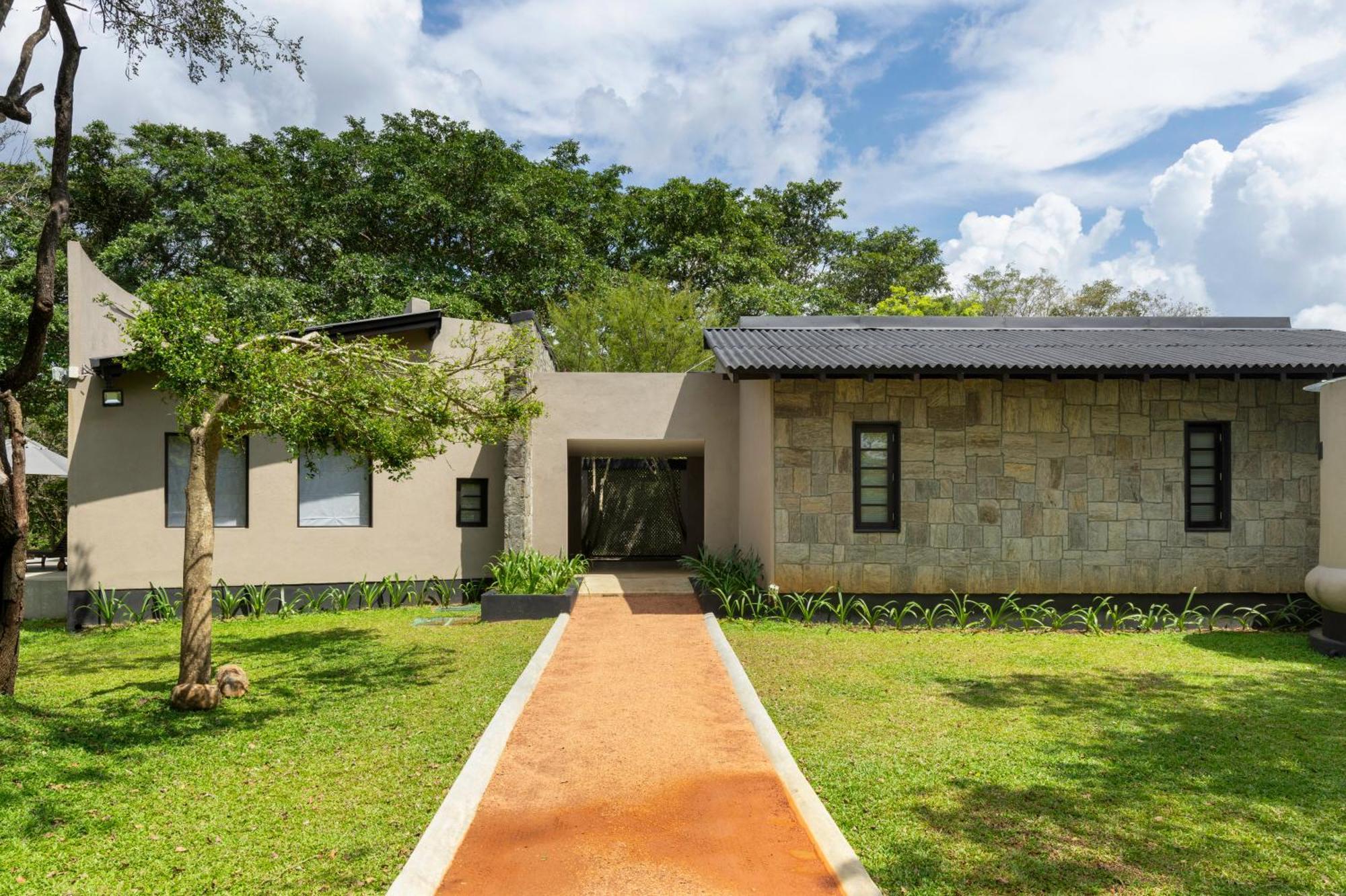 Ayugiri Ayurveda Wellness Resort Sigiriya Dış mekan fotoğraf