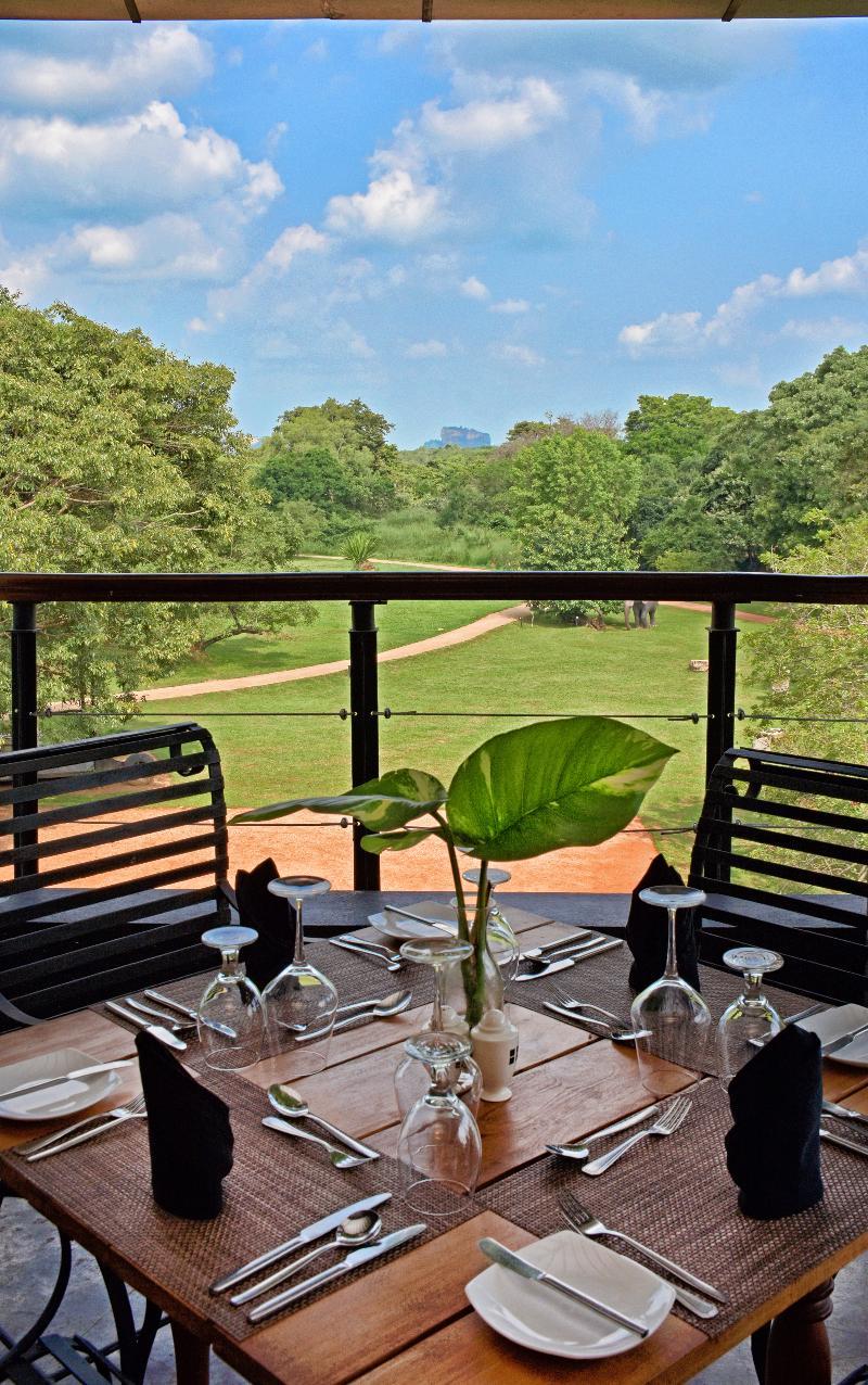 The Elephant Corridor Hotel Sigiriya Dış mekan fotoğraf